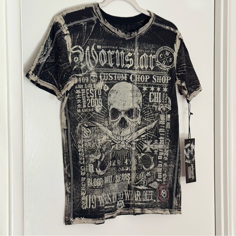 Wornstar “Custom Chop Shop” Skull graphic tee